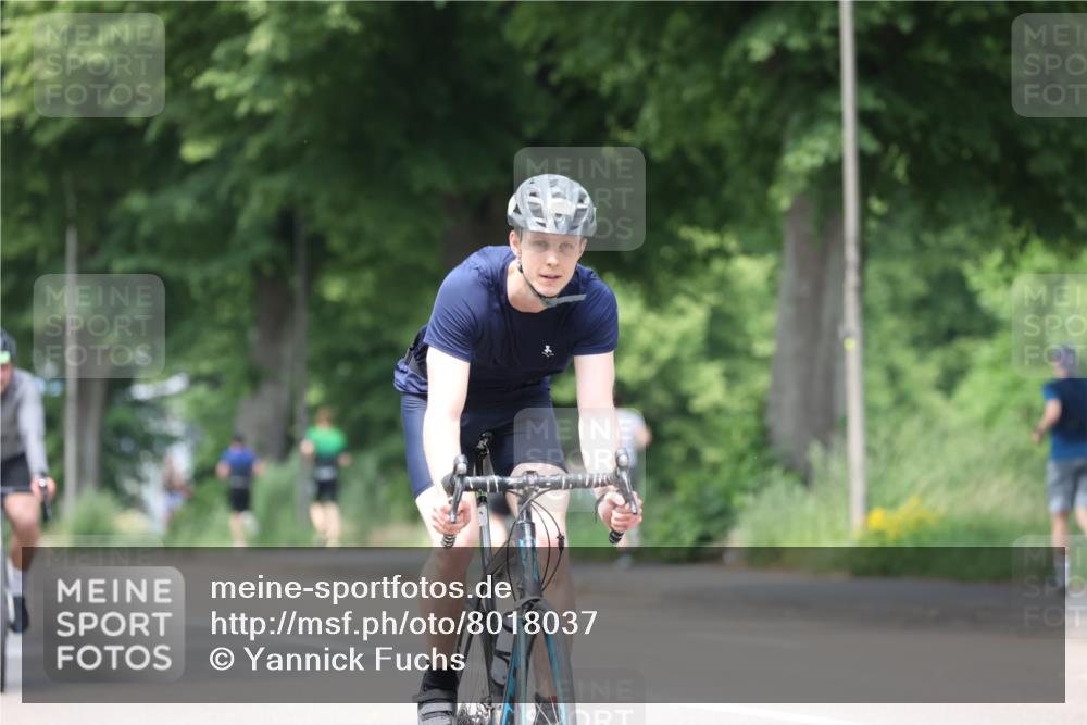 15.06.2025 - 7 Türme Triathlon Yannick Fuchs http://msf.ph/oto/8018037 15.06.2025 13:31:16 Radfahren 386, 741, 938, 1166 meine-sportfotos.de