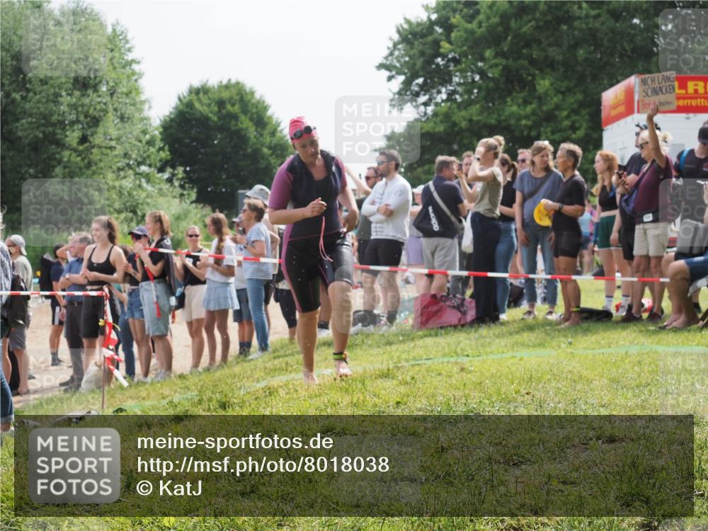 15.06.2025 - 27. Vierlanden-Triathlon KatJ http://msf.ph/oto/8018038 15.06.2025 10:17:21 Schwimmen 510, 529, 556, 575, 581, 584 meine-sportfotos.de