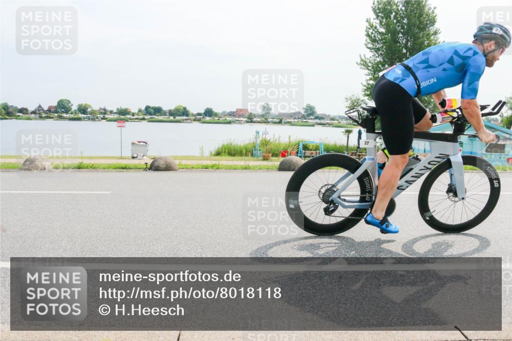 15.06.2025 - 27. Vierlanden-Triathlon H.Heesch http://msf.ph/oto/8018118 15.06.2025 10:15:39 Radfahren 27, 36, 378, 440 meine-sportfotos.de