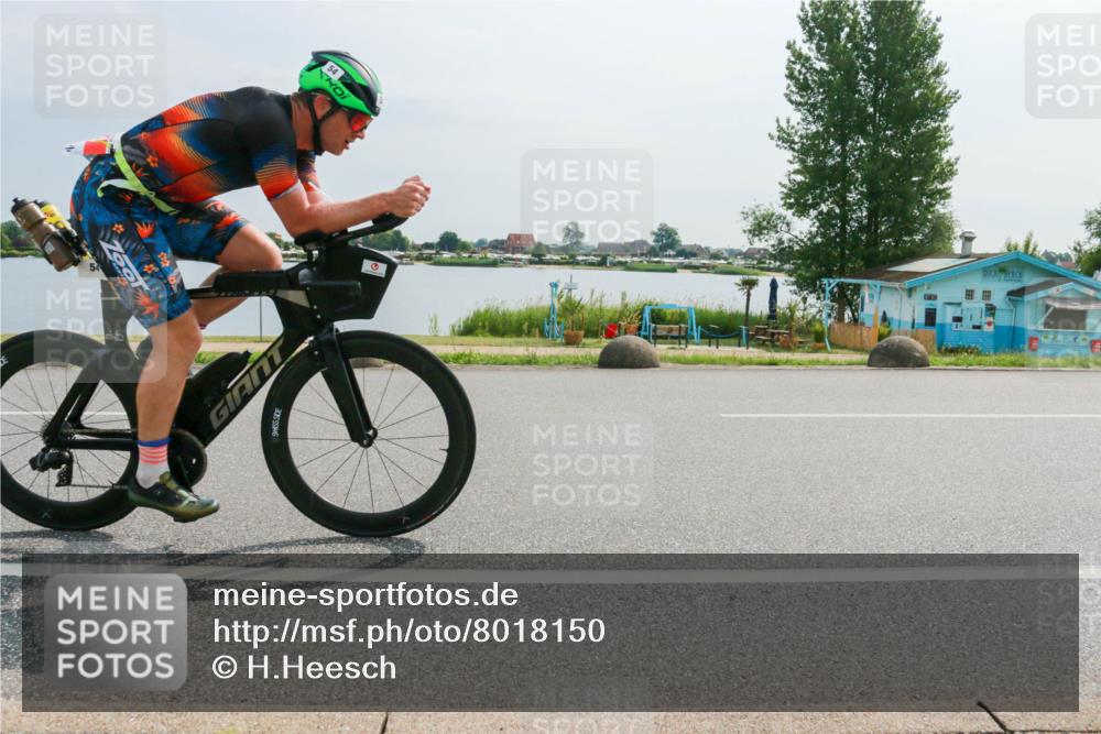 15.06.2025 - 27. Vierlanden-Triathlon H.Heesch http://msf.ph/oto/8018150 15.06.2025 10:16:41 Radfahren 39, 54, 188 meine-sportfotos.de
