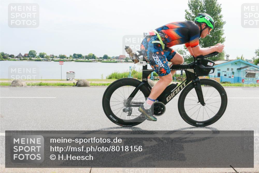 15.06.2025 - 27. Vierlanden-Triathlon H.Heesch http://msf.ph/oto/8018156 15.06.2025 10:16:41 Radfahren 39, 54, 188 meine-sportfotos.de
