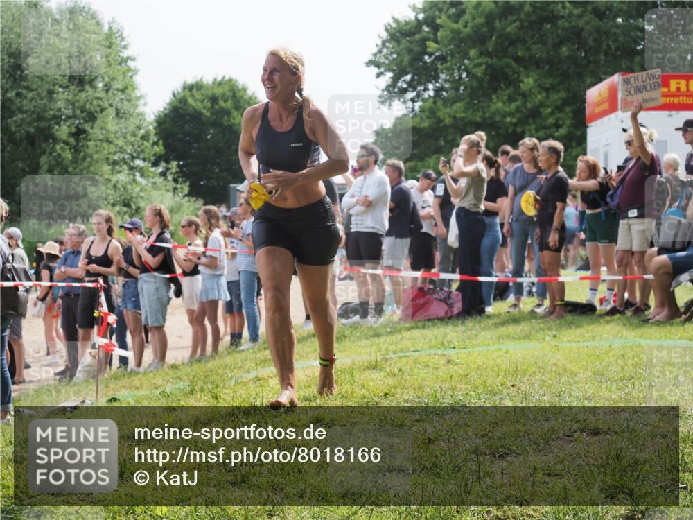 15.06.2025 - 27. Vierlanden-Triathlon KatJ http://msf.ph/oto/8018166 15.06.2025 10:17:25 Schwimmen 529, 575, 581, 582, 584, 594 meine-sportfotos.de
