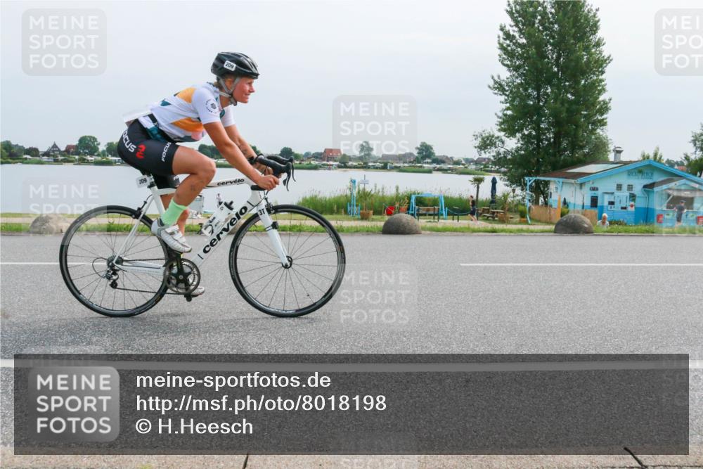 15.06.2025 - 27. Vierlanden-Triathlon H.Heesch http://msf.ph/oto/8018198 15.06.2025 11:14:36 Radfahren 19, 209, 663, 831 meine-sportfotos.de
