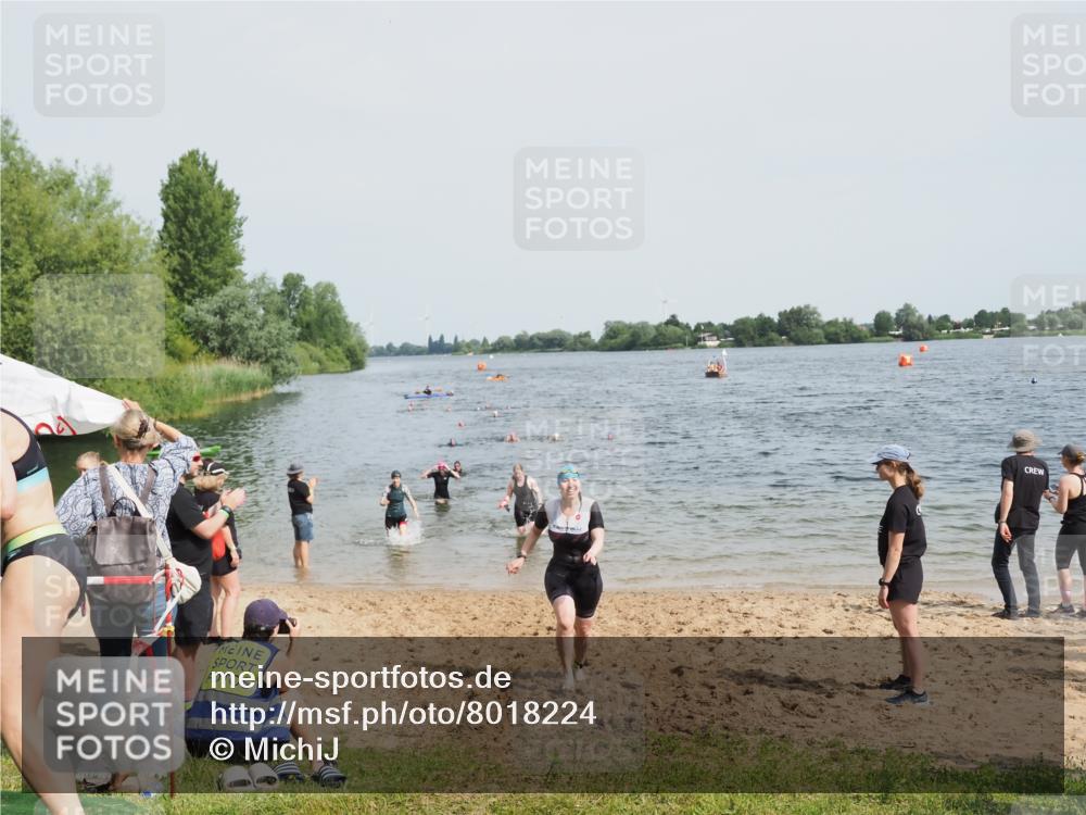 21.06.2025 - 27. Vierlanden-Triathlon MichiJ http://msf.ph/oto/8018224 15.06.2026 10:18:26 Schwimmen 495, 533, 535, 586, 621, 628 meine-sportfotos.de