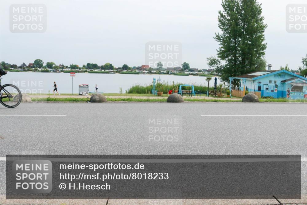 15.06.2025 - 27. Vierlanden-Triathlon H.Heesch http://msf.ph/oto/8018233 15.06.2025 11:14:42 Radfahren 844 meine-sportfotos.de