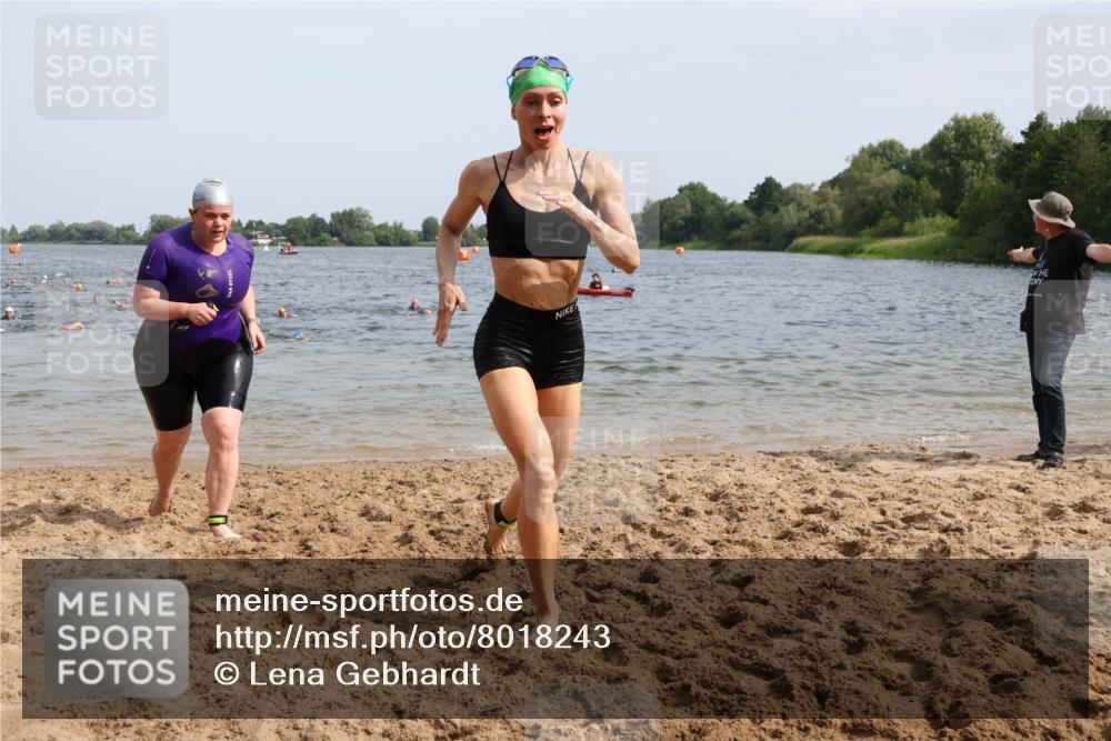 15.06.2025 - 27. Vierlanden-Triathlon Lena Gebhardt http://msf.ph/oto/8018243 15.06.2025 10:16:31 Schwimmen 477, 487, 491, 494, 499, 526, 549, 574, 614, 634 meine-sportfotos.de