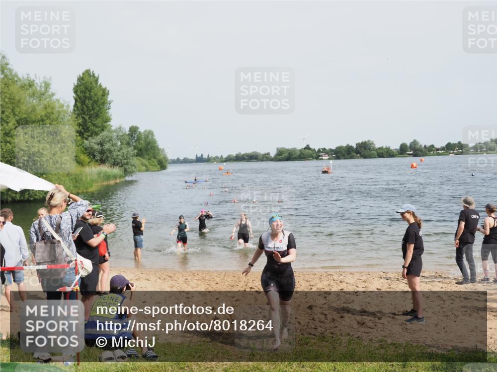 21.06.2025 - 27. Vierlanden-Triathlon MichiJ http://msf.ph/oto/8018264 15.06.2026 10:18:26 Schwimmen 495, 533, 535, 586, 621, 628 meine-sportfotos.de