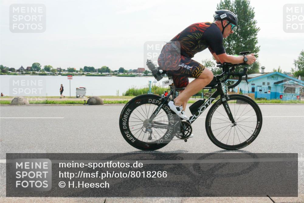 15.06.2025 - 27. Vierlanden-Triathlon H.Heesch http://msf.ph/oto/8018266 15.06.2025 09:27:32 Radfahren 130, 147, 150 meine-sportfotos.de