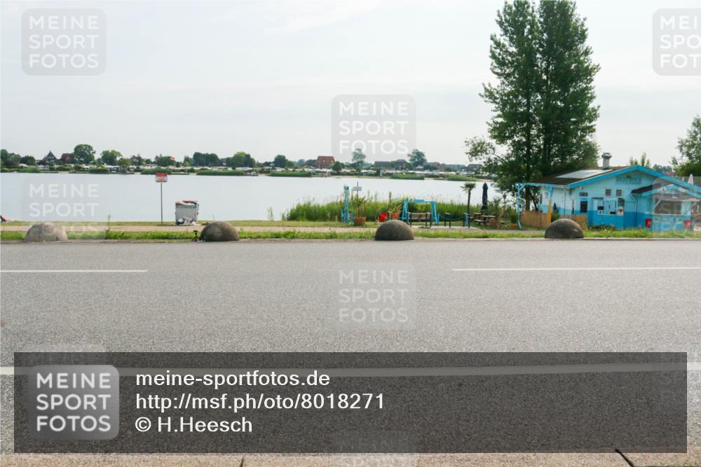 15.06.2025 - 27. Vierlanden-Triathlon H.Heesch http://msf.ph/oto/8018271 15.06.2025 09:28:10 Radfahren  meine-sportfotos.de