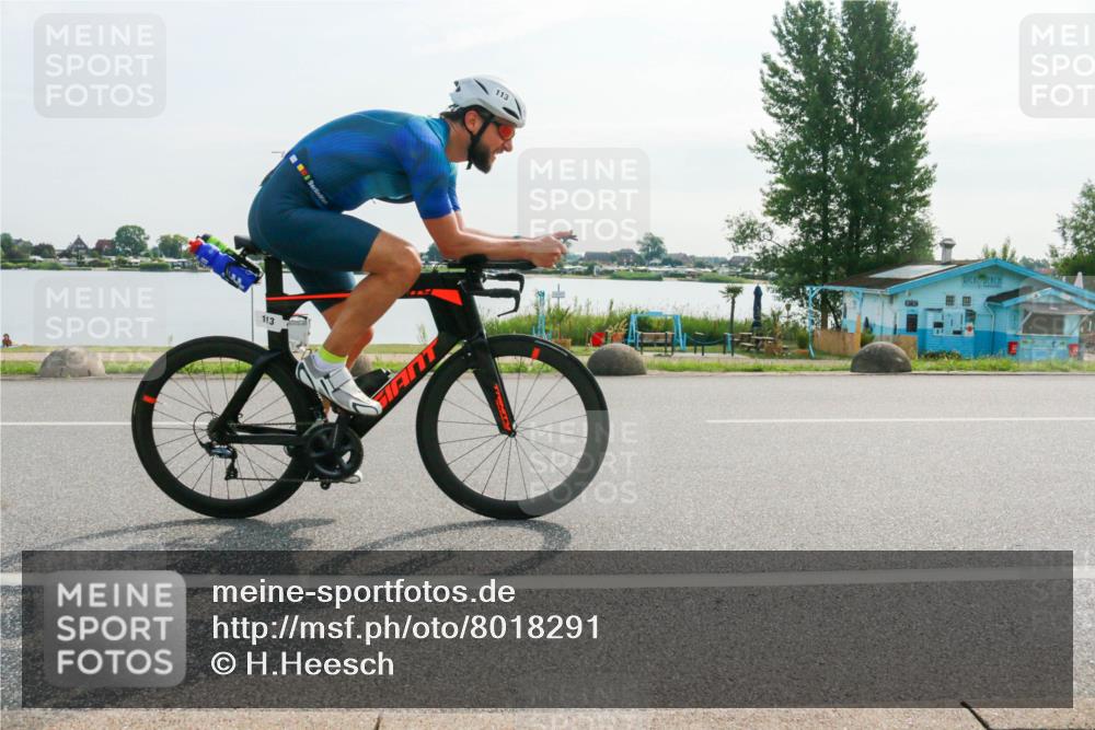 15.06.2025 - 27. Vierlanden-Triathlon H.Heesch http://msf.ph/oto/8018291 15.06.2025 09:28:30 Radfahren 113, 154 meine-sportfotos.de
