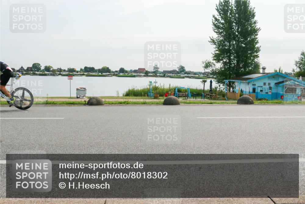 15.06.2025 - 27. Vierlanden-Triathlon H.Heesch http://msf.ph/oto/8018302 15.06.2025 09:28:37 Radfahren 116 meine-sportfotos.de