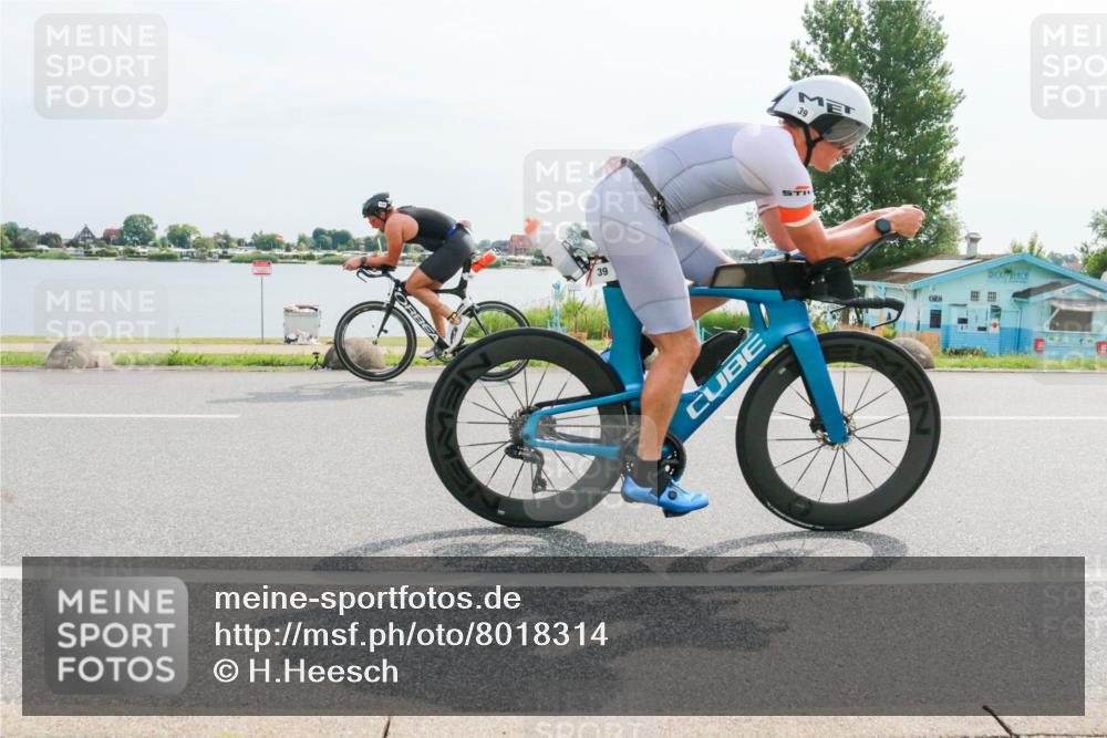 15.06.2025 - 27. Vierlanden-Triathlon H.Heesch http://msf.ph/oto/8018314 15.06.2025 10:16:42 Radfahren 39, 54, 188, 196 meine-sportfotos.de