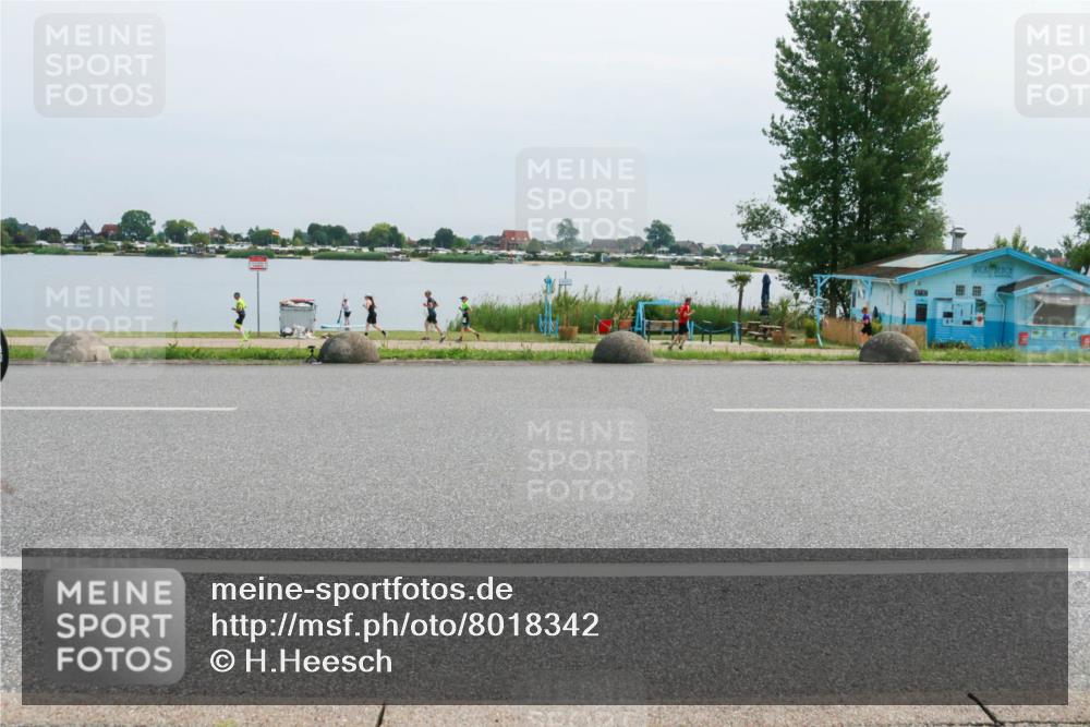 15.06.2025 - 27. Vierlanden-Triathlon H.Heesch http://msf.ph/oto/8018342 15.06.2025 11:15:07 Radfahren 728, 803, 866 meine-sportfotos.de