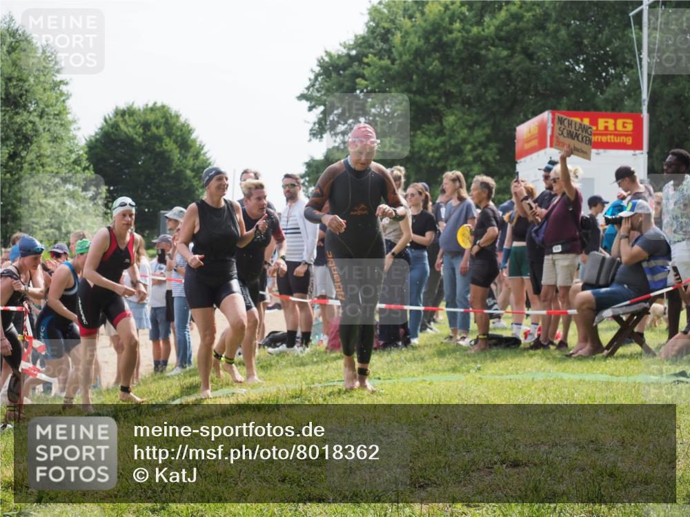 15.06.2025 - 27. Vierlanden-Triathlon KatJ http://msf.ph/oto/8018362 15.06.2025 10:17:37 Schwimmen 485, 488, 492, 493, 519, 532, 537, 552, 557, 562, 572, 582, 588, 594, 626 meine-sportfotos.de