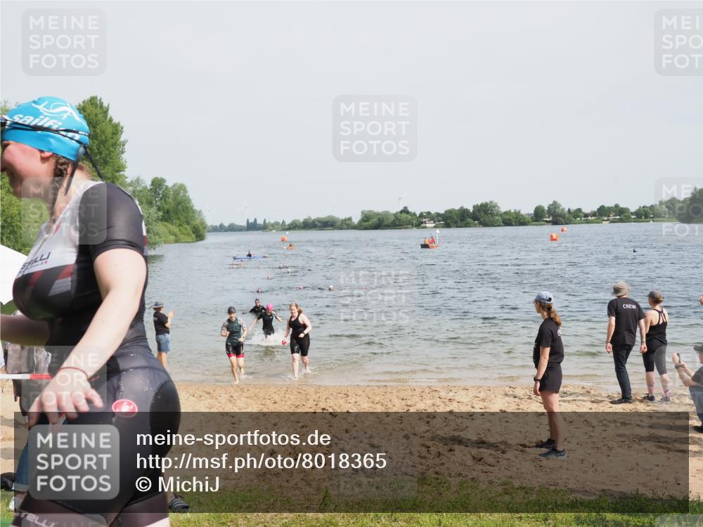 21.06.2025 - 27. Vierlanden-Triathlon MichiJ http://msf.ph/oto/8018365 15.06.2026 10:18:29 Schwimmen 495, 533, 535, 621, 628 meine-sportfotos.de