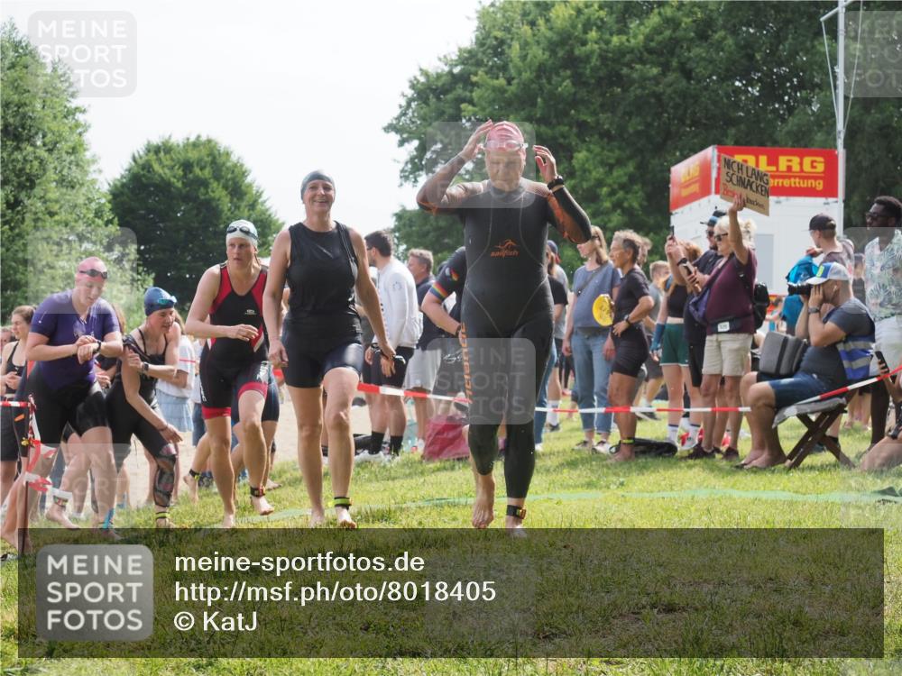 15.06.2025 - 27. Vierlanden-Triathlon KatJ http://msf.ph/oto/8018405 15.06.2025 10:17:37 Schwimmen 485, 488, 492, 493, 519, 532, 537, 552, 557, 562, 572, 582, 588, 594, 626 meine-sportfotos.de