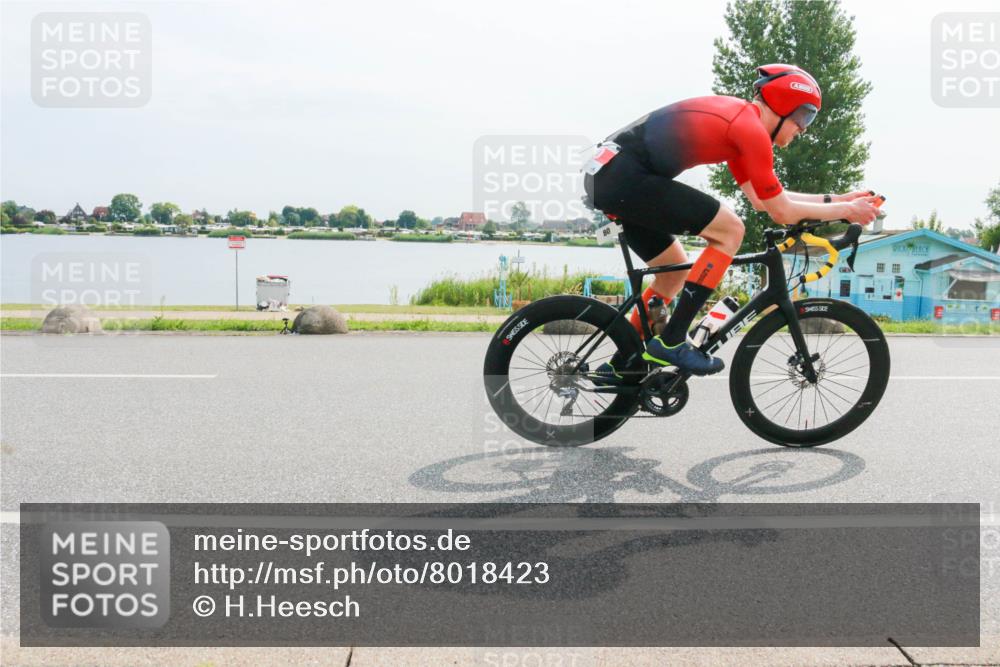15.06.2025 - 27. Vierlanden-Triathlon H.Heesch http://msf.ph/oto/8018423 15.06.2025 10:17:41 Radfahren 60, 80 meine-sportfotos.de