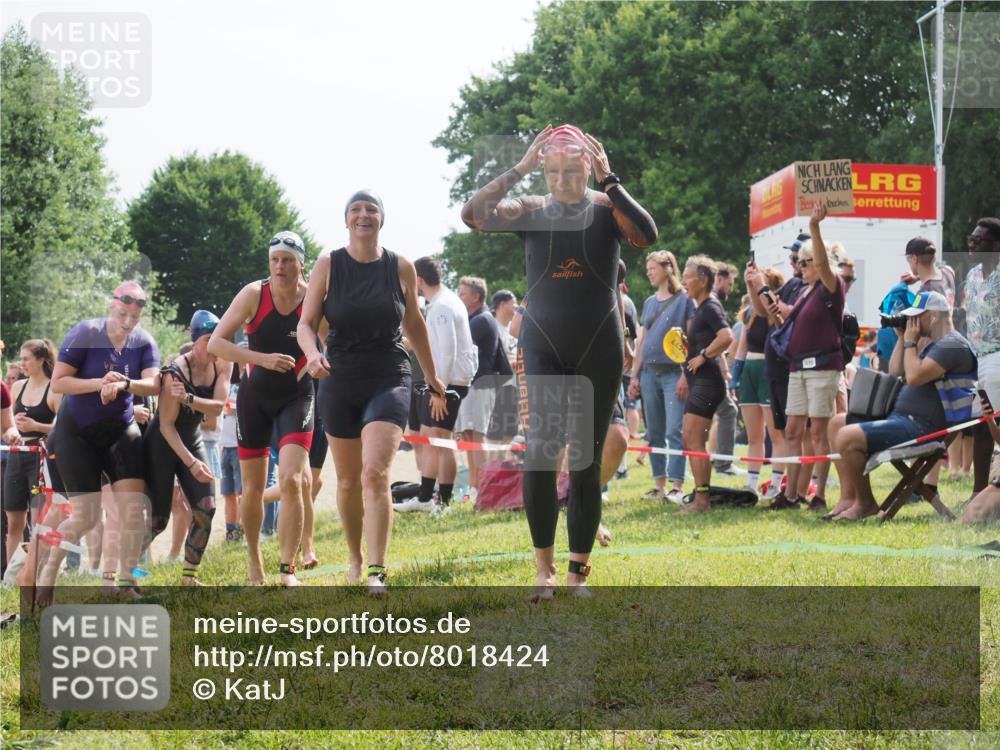 15.06.2025 - 27. Vierlanden-Triathlon KatJ http://msf.ph/oto/8018424 15.06.2025 10:17:38 Schwimmen 485, 488, 492, 493, 519, 532, 537, 552, 557, 562, 572, 582, 588, 594, 626 meine-sportfotos.de