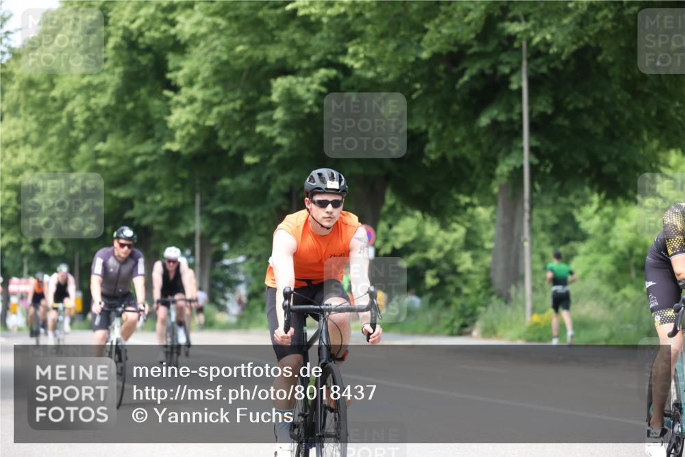 15.06.2025 - 7 Türme Triathlon Yannick Fuchs http://msf.ph/oto/8018437 15.06.2025 13:31:29 Radfahren 384, 859, 1106, 1193 meine-sportfotos.de