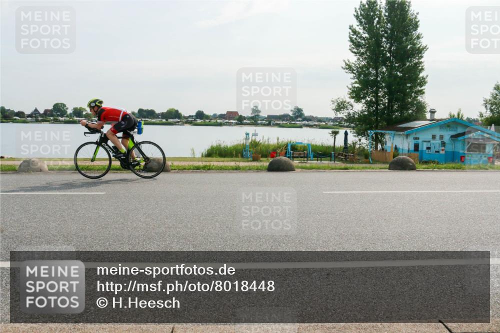 15.06.2025 - 27. Vierlanden-Triathlon H.Heesch http://msf.ph/oto/8018448 15.06.2025 09:31:24 Radfahren 13, 127, 148 meine-sportfotos.de