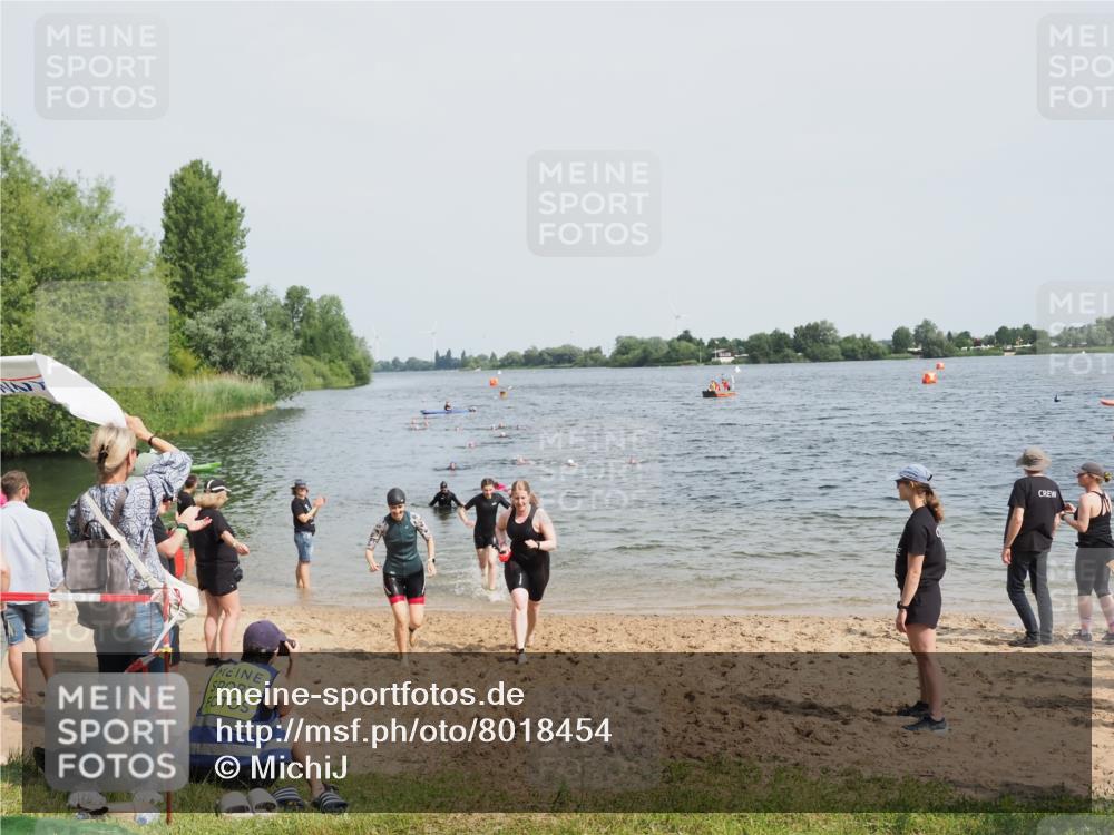 21.06.2025 - 27. Vierlanden-Triathlon MichiJ http://msf.ph/oto/8018454 15.06.2026 10:18:31 Schwimmen 495, 533, 535, 621, 628 meine-sportfotos.de