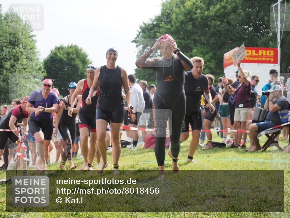 15.06.2025 - 27. Vierlanden-Triathlon KatJ http://msf.ph/oto/8018456 15.06.2025 10:17:38 Schwimmen 485, 488, 492, 493, 519, 532, 537, 552, 557, 562, 572, 582, 588, 594, 626 meine-sportfotos.de