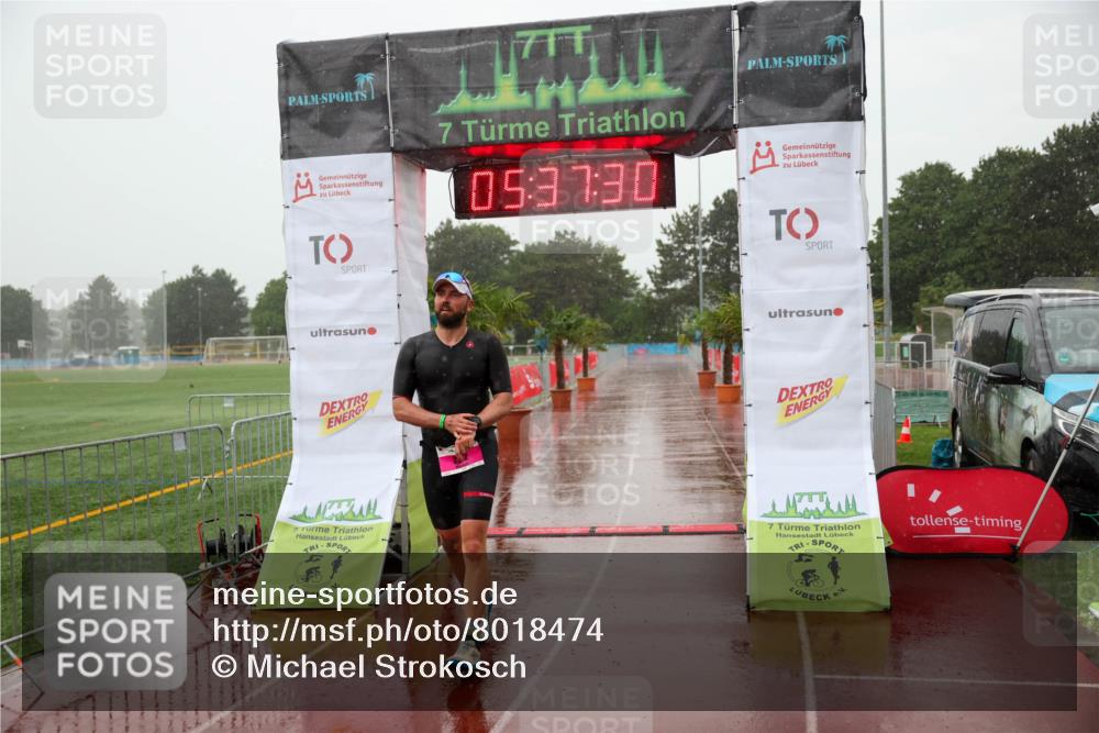 15.06.2025 - 7 Türme Triathlon Michael Strokosch http://msf.ph/oto/8018474 15.06.2025 15:37:29 Ziel 262 meine-sportfotos.de