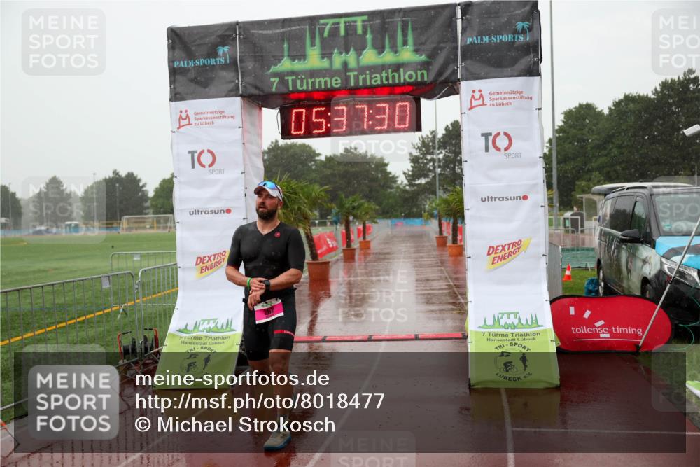 15.06.2025 - 7 Türme Triathlon Michael Strokosch http://msf.ph/oto/8018477 15.06.2025 15:37:30 Ziel 262 meine-sportfotos.de