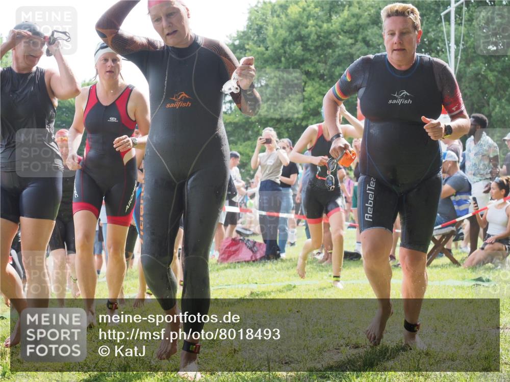 15.06.2025 - 27. Vierlanden-Triathlon KatJ http://msf.ph/oto/8018493 15.06.2025 10:17:39 Schwimmen 485, 488, 492, 493, 519, 532, 537, 552, 557, 562, 572, 582, 588, 594, 626 meine-sportfotos.de