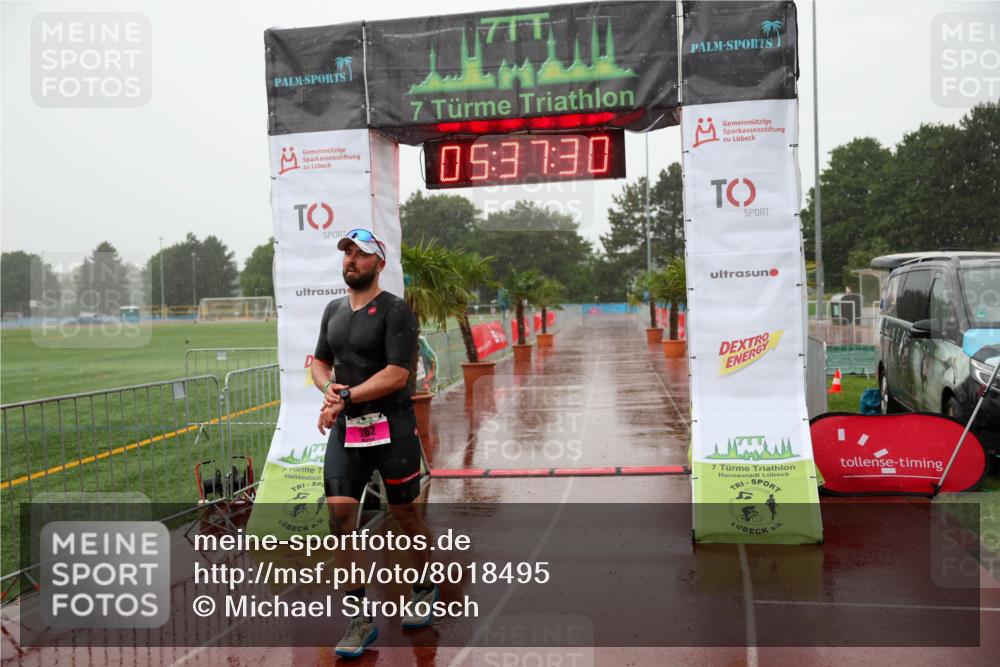 15.06.2025 - 7 Türme Triathlon Michael Strokosch http://msf.ph/oto/8018495 15.06.2025 15:37:30 Ziel 262 meine-sportfotos.de