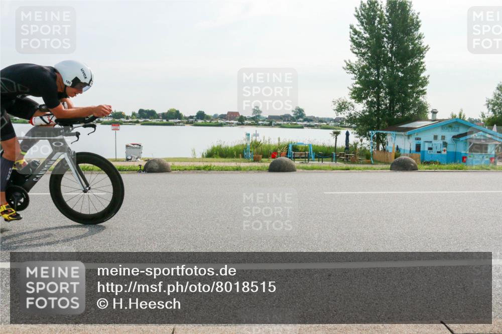 15.06.2025 - 27. Vierlanden-Triathlon H.Heesch http://msf.ph/oto/8018515 15.06.2025 09:32:03 Radfahren 18, 38, 93, 178, 185, 193 meine-sportfotos.de