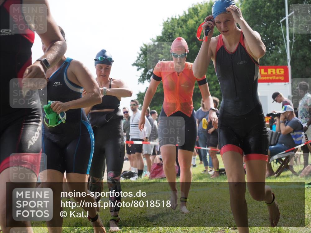 15.06.2025 - 27. Vierlanden-Triathlon KatJ http://msf.ph/oto/8018518 15.06.2025 10:17:41 Schwimmen 485, 488, 492, 493, 519, 532, 537, 552, 557, 562, 572, 582, 588, 594, 626 meine-sportfotos.de