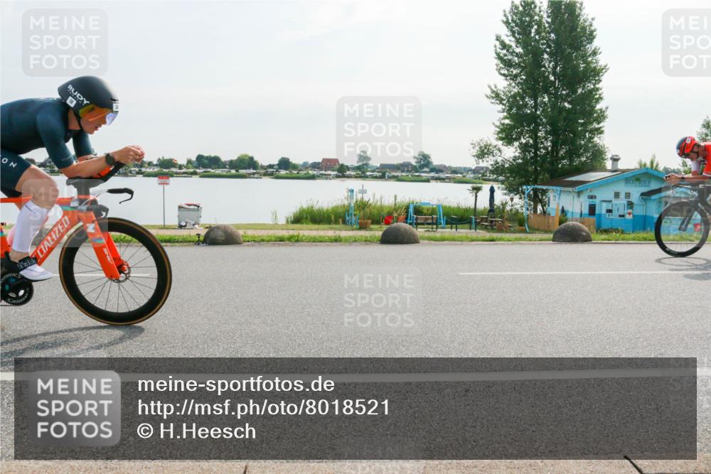 15.06.2025 - 27. Vierlanden-Triathlon H.Heesch http://msf.ph/oto/8018521 15.06.2025 09:32:04 Radfahren 18, 38, 93, 185, 193 meine-sportfotos.de