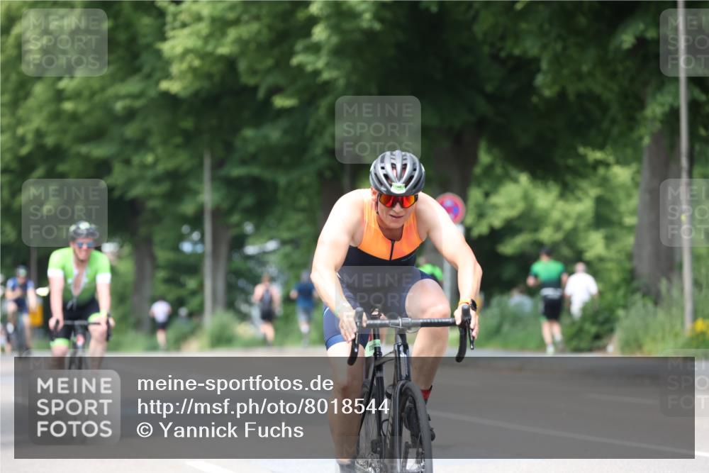 15.06.2025 - 7 Türme Triathlon Yannick Fuchs http://msf.ph/oto/8018544 15.06.2025 13:31:33 Radfahren 384, 467, 1106, 1193 meine-sportfotos.de