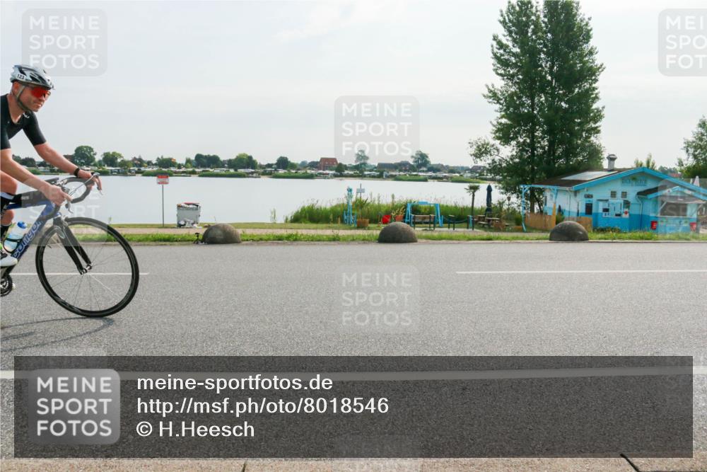 15.06.2025 - 27. Vierlanden-Triathlon H.Heesch http://msf.ph/oto/8018546 15.06.2025 09:32:12 Radfahren 123, 225 meine-sportfotos.de