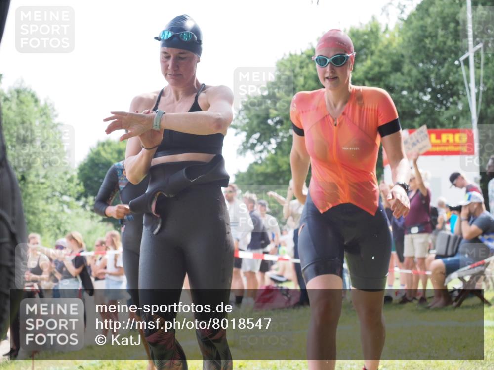 15.06.2025 - 27. Vierlanden-Triathlon KatJ http://msf.ph/oto/8018547 15.06.2025 10:17:42 Schwimmen 485, 488, 492, 493, 519, 532, 537, 552, 557, 562, 572, 588, 626 meine-sportfotos.de