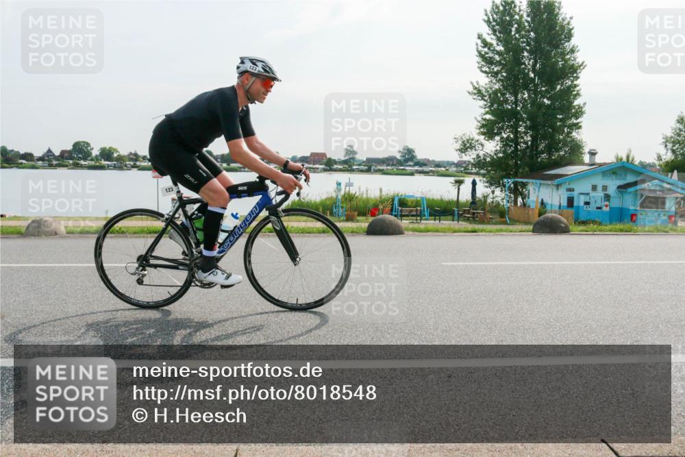 15.06.2025 - 27. Vierlanden-Triathlon H.Heesch http://msf.ph/oto/8018548 15.06.2025 09:32:13 Radfahren 123, 225 meine-sportfotos.de