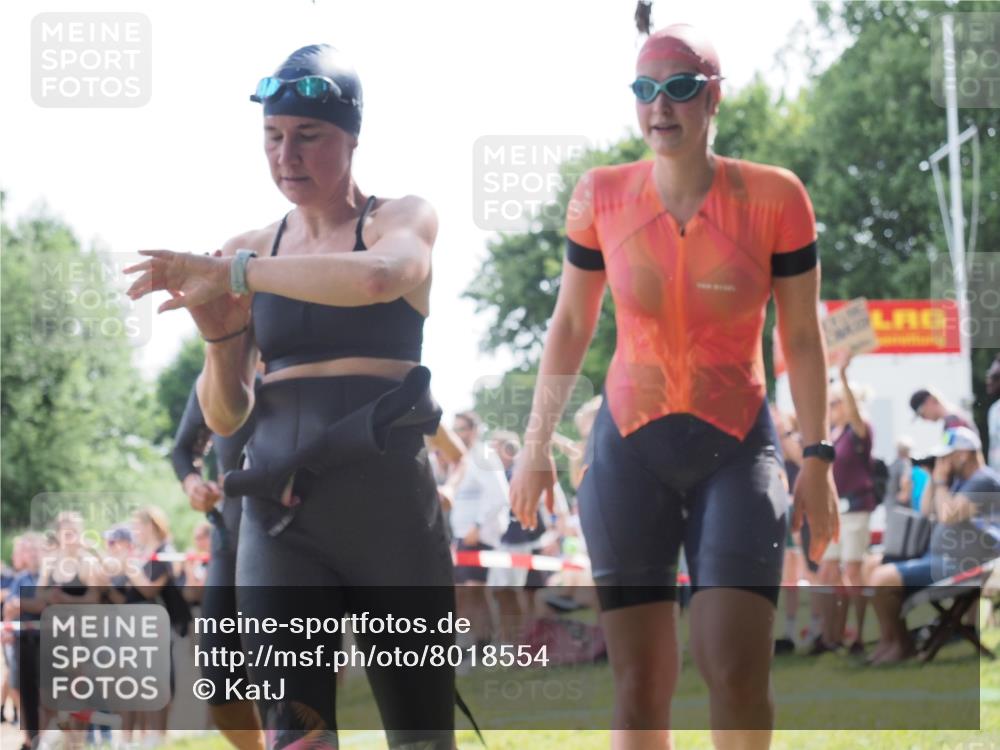 15.06.2025 - 27. Vierlanden-Triathlon KatJ http://msf.ph/oto/8018554 15.06.2025 10:17:43 Schwimmen 485, 488, 492, 493, 519, 532, 537, 552, 557, 562, 572, 588, 626 meine-sportfotos.de