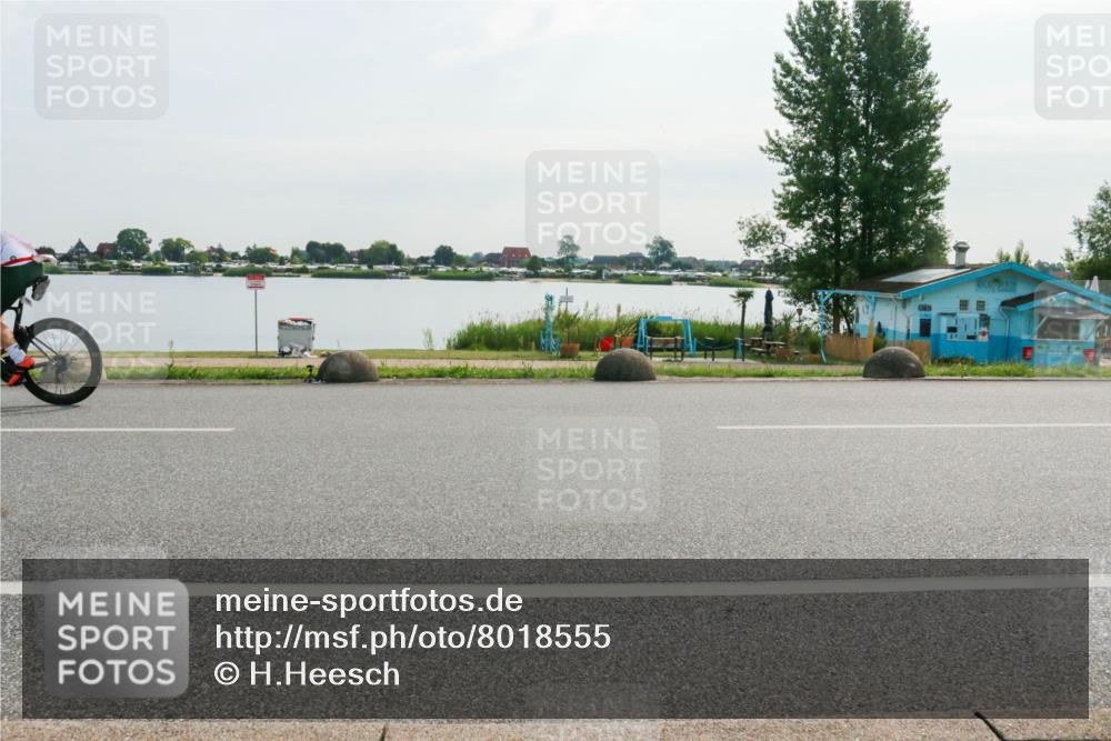 15.06.2025 - 27. Vierlanden-Triathlon H.Heesch http://msf.ph/oto/8018555 15.06.2025 09:32:21 Radfahren 68, 142, 169 meine-sportfotos.de