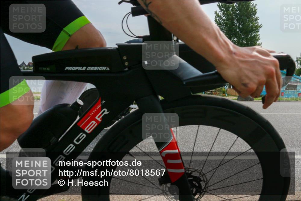 15.06.2025 - 27. Vierlanden-Triathlon H.Heesch http://msf.ph/oto/8018567 15.06.2025 10:18:50 Radfahren 120 meine-sportfotos.de
