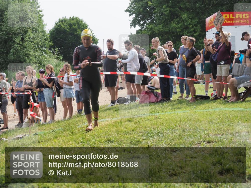 15.06.2025 - 27. Vierlanden-Triathlon KatJ http://msf.ph/oto/8018568 15.06.2025 10:17:45 Schwimmen 485, 488, 492, 493, 519, 522, 532, 537, 552, 557, 562, 563, 572, 588, 626 meine-sportfotos.de