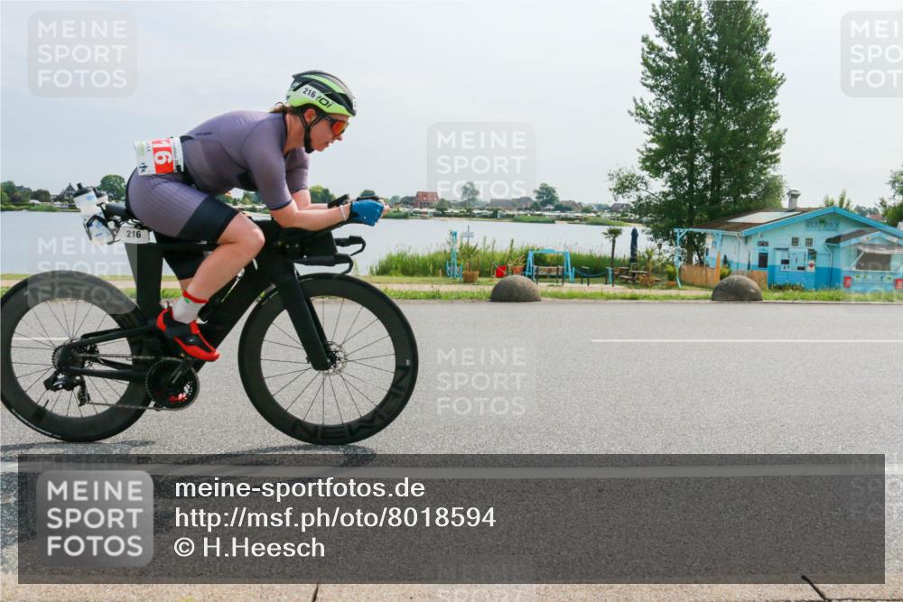 15.06.2025 - 27. Vierlanden-Triathlon H.Heesch http://msf.ph/oto/8018594 15.06.2025 10:19:18 Radfahren 37, 216, 387, 399 meine-sportfotos.de