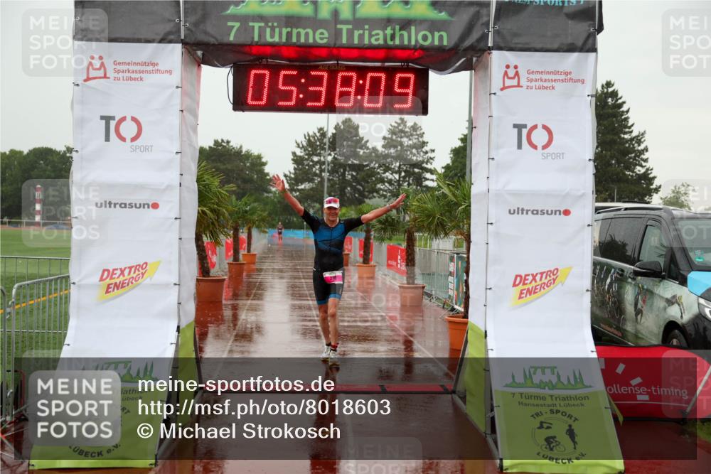 15.06.2025 - 7 Türme Triathlon Michael Strokosch http://msf.ph/oto/8018603 15.06.2025 15:38:09 Ziel 218 meine-sportfotos.de