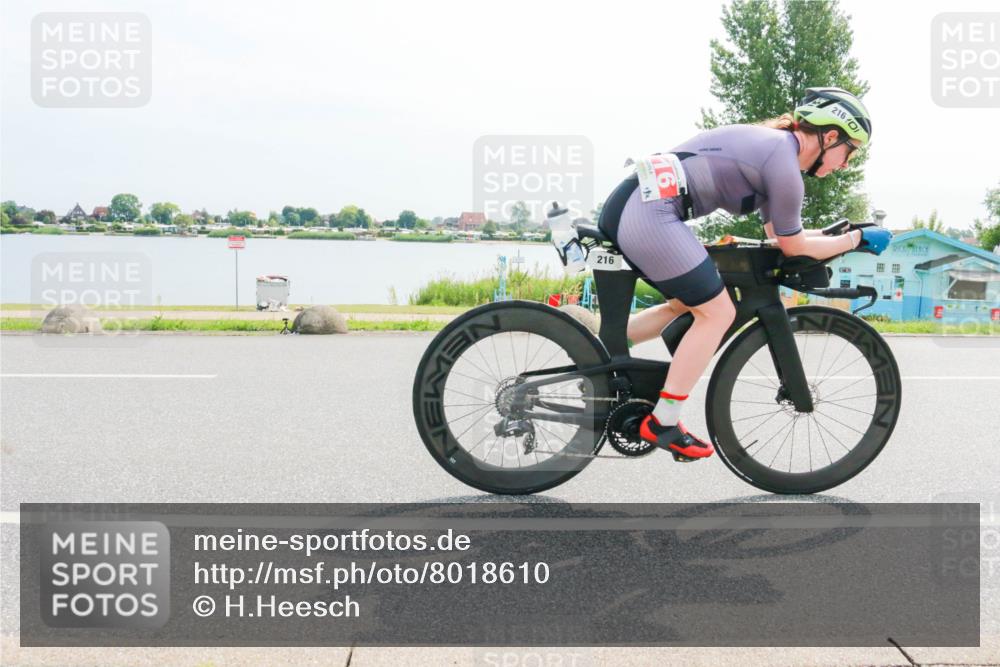 15.06.2025 - 27. Vierlanden-Triathlon H.Heesch http://msf.ph/oto/8018610 15.06.2025 10:19:18 Radfahren 37, 216, 387, 399 meine-sportfotos.de