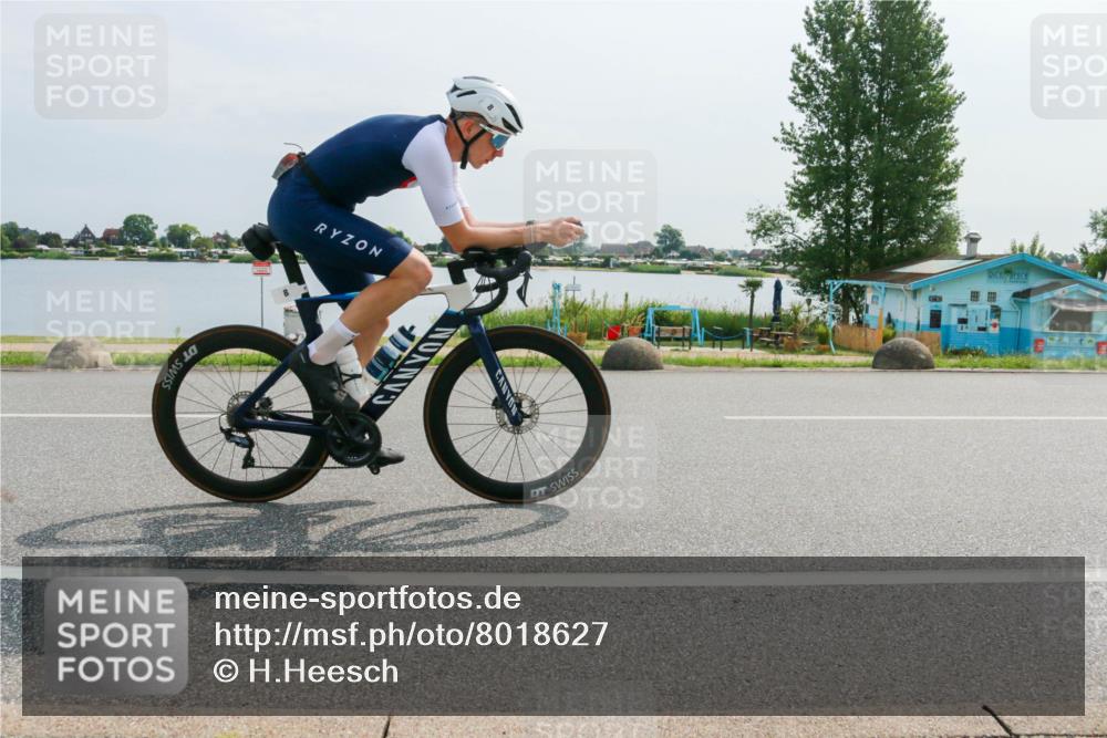 15.06.2025 - 27. Vierlanden-Triathlon H.Heesch http://msf.ph/oto/8018627 15.06.2025 10:19:37 Radfahren 8, 174 meine-sportfotos.de