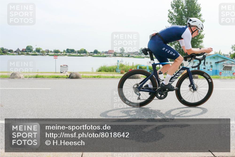 15.06.2025 - 27. Vierlanden-Triathlon H.Heesch http://msf.ph/oto/8018642 15.06.2025 10:19:38 Radfahren 8, 292 meine-sportfotos.de