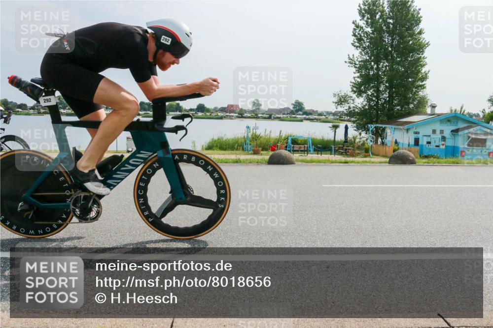 15.06.2025 - 27. Vierlanden-Triathlon H.Heesch http://msf.ph/oto/8018656 15.06.2025 10:19:42 Radfahren 4, 292 meine-sportfotos.de