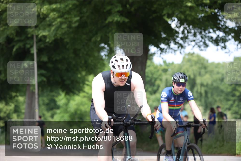 15.06.2025 - 7 Türme Triathlon Yannick Fuchs http://msf.ph/oto/8018688 15.06.2025 13:31:37 Radfahren 467, 1004, 1193 meine-sportfotos.de