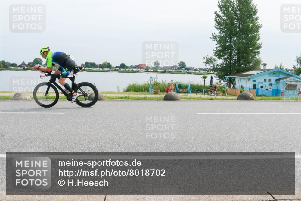 15.06.2025 - 27. Vierlanden-Triathlon H.Heesch http://msf.ph/oto/8018702 15.06.2025 11:15:22 Radfahren 687, 817, 853, 862 meine-sportfotos.de