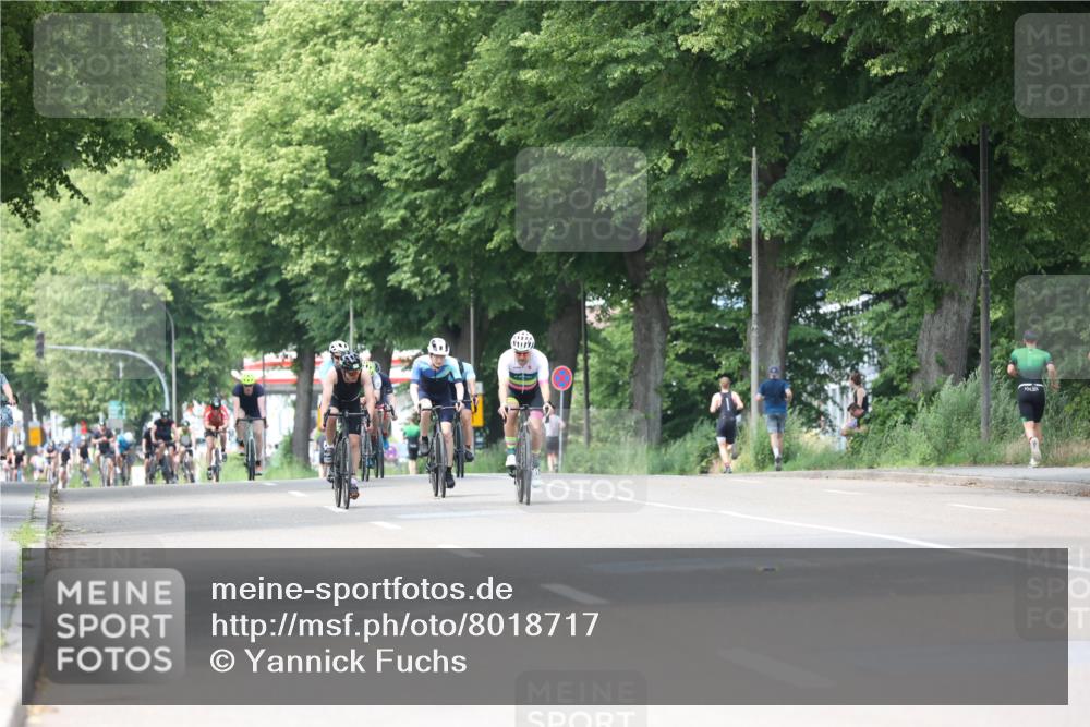 15.06.2025 - 7 Türme Triathlon Yannick Fuchs http://msf.ph/oto/8018717 15.06.2025 13:31:39 Radfahren 234, 467, 986, 988, 1004 meine-sportfotos.de